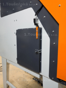 doplňkové dveře pro tryskací kabiny s motoricky posuvnými dveřmi